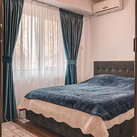 Appartamento Calea Crangasi Bucarest Esterno foto