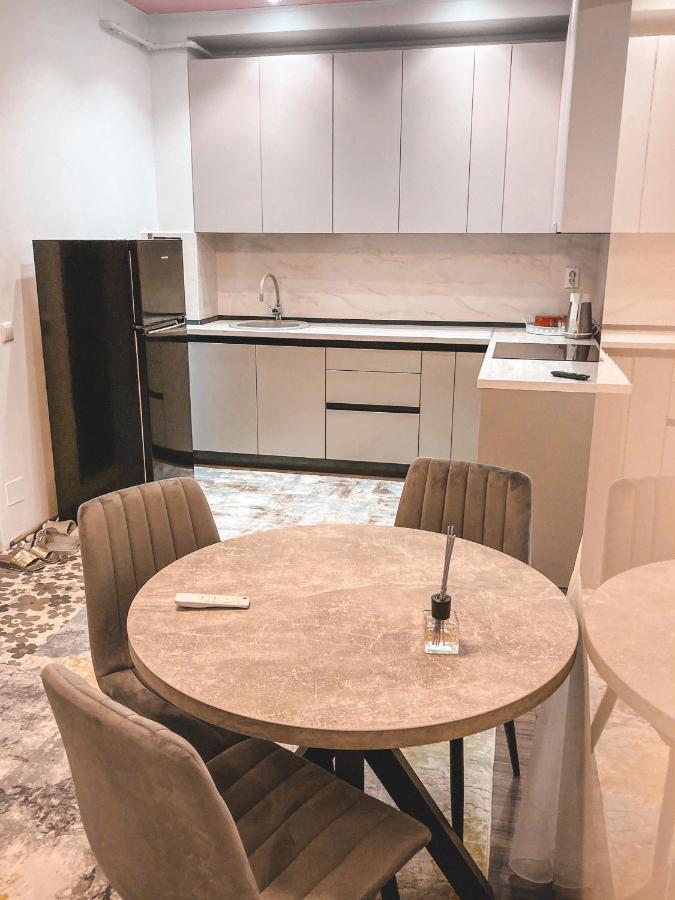 Appartamento Calea Crangasi Bucarest Esterno foto