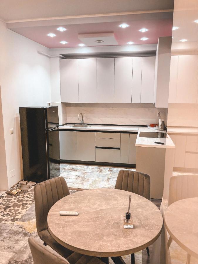 Appartamento Calea Crangasi Bucarest Esterno foto